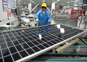 США ввели мита до 3521% на імпорт сонячних батарей з Азії