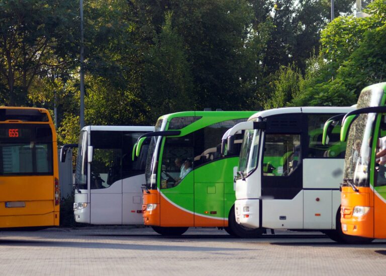 Україна імпортувала автобусів на $13 млн з початку року