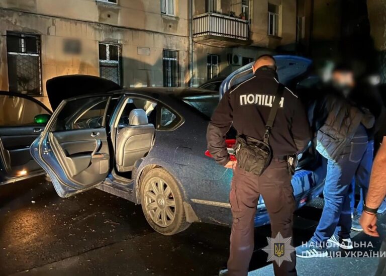 У центрі Одеси водій вистрілив у пішохода