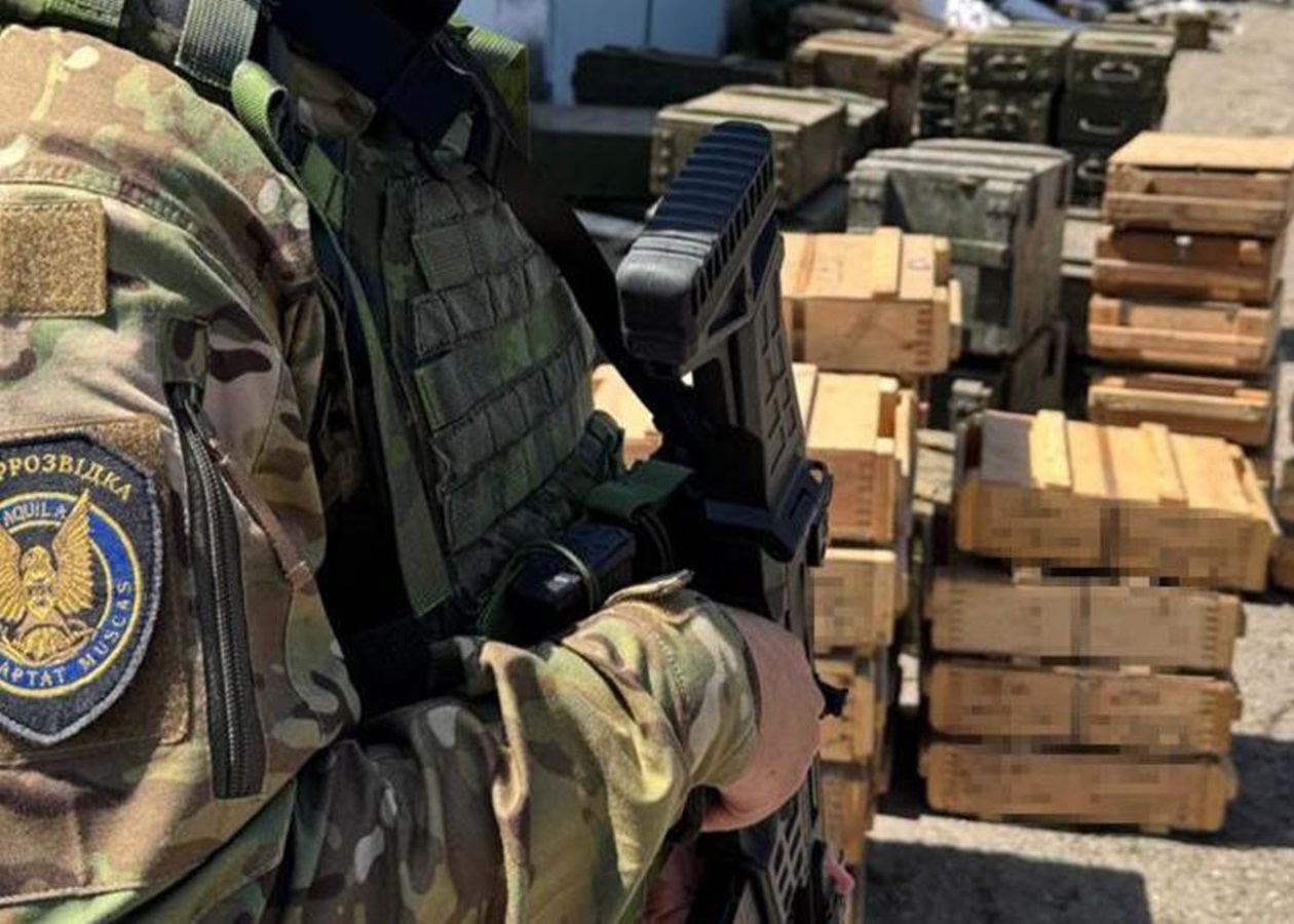 У Харкові виявили великий схрон зброї