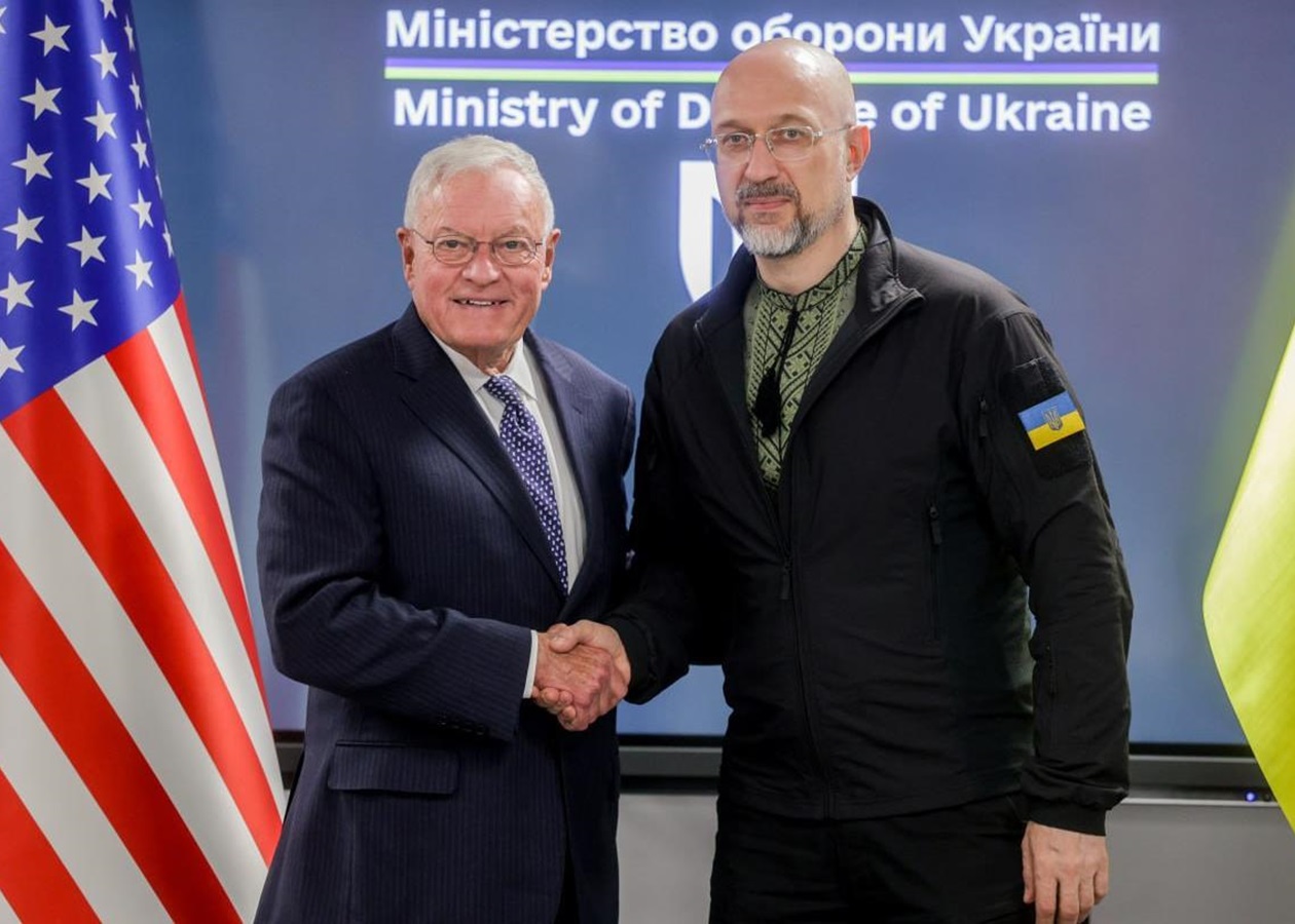 Дронова угода зі США: Келлог отримав документи