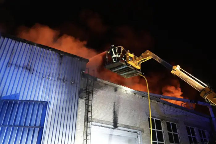 На Волині рятувальники ліквідували масштабну пожежу після російського обстрілу