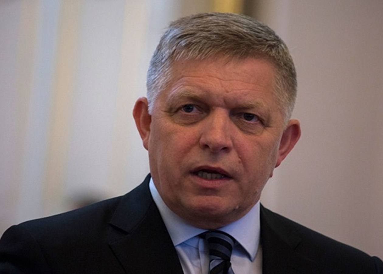 Фіцо заявив, що не обговорював з Путіним енергетичну блокаду України