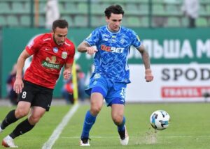 Шість голів у матчі Карпати-Динамо переможця не визначили