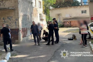 Поліція затримала жінку, яка викинула новонароджену дитину з вікна гуртожитку