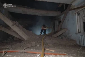 Удар по навчальному закладу в Сумах. Рятувальники показали наслідки