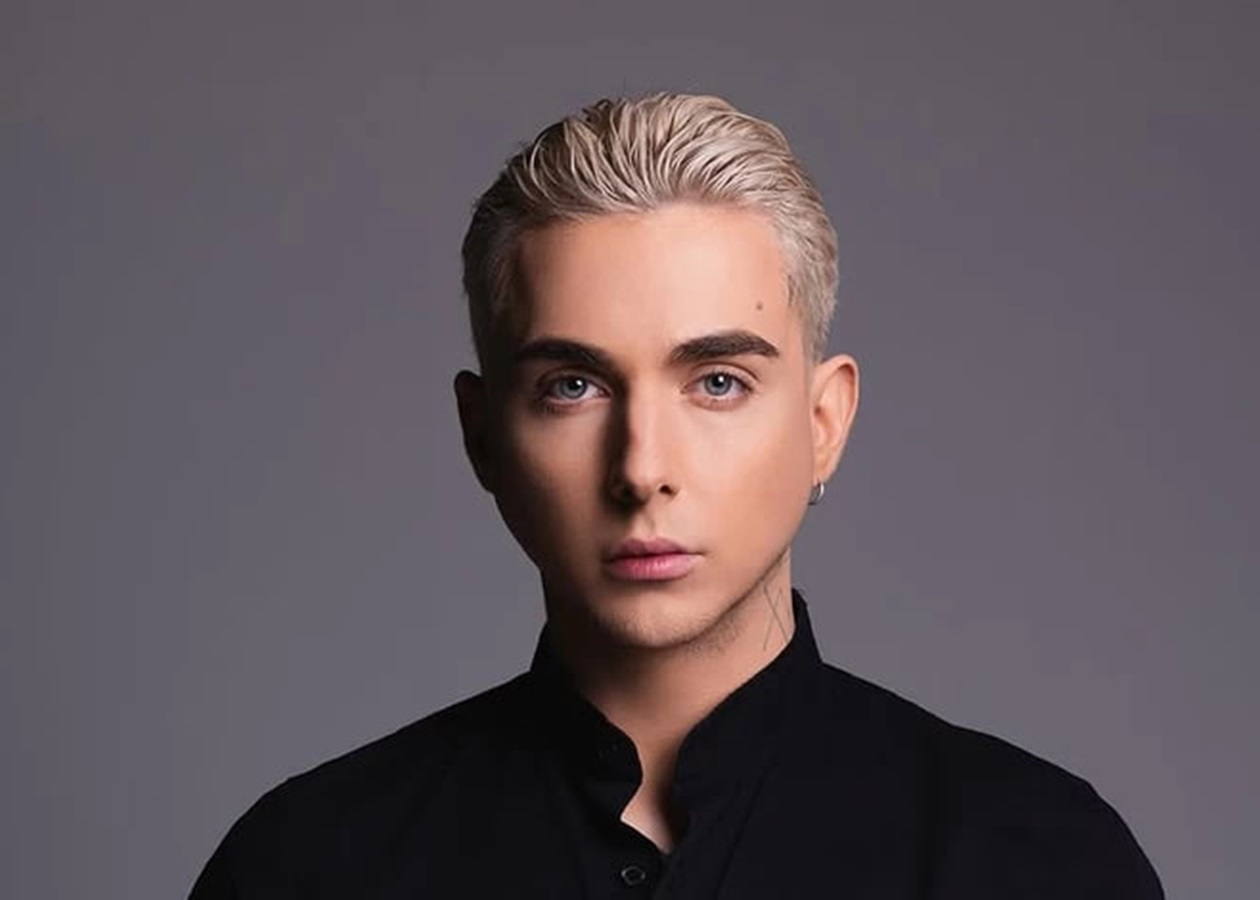 Melovin випускає свою першу книгу