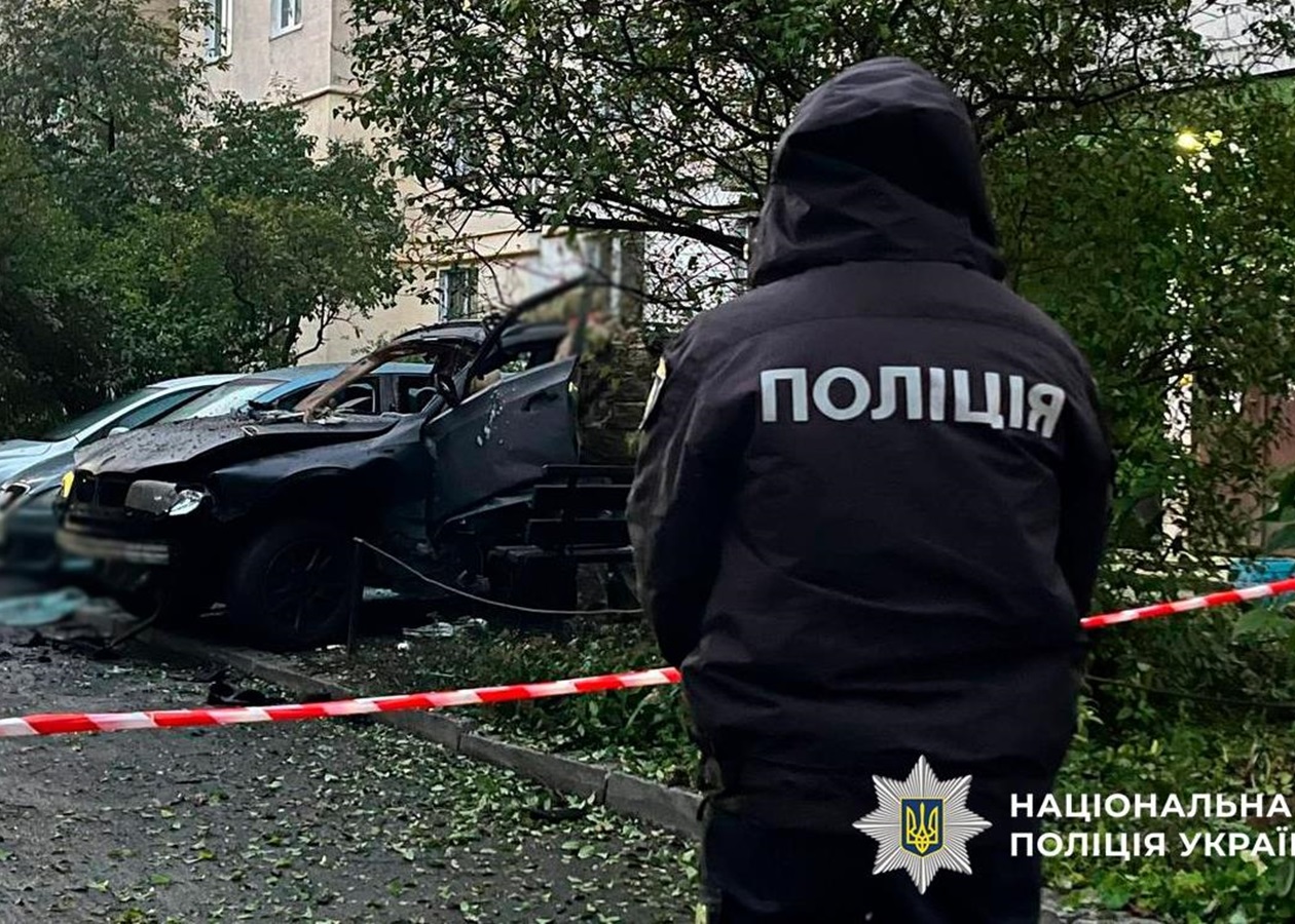 У Києві підірвали автомобіль BMW