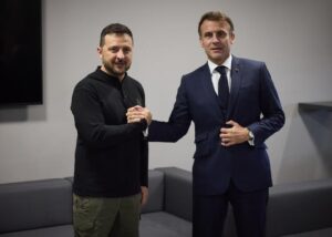 Зеленський анонсував зустріч з Макроном