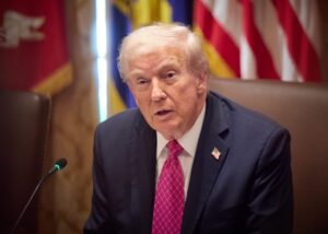 Трамп зробив заяву щодо переговорів України та РФ