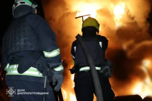 Атака на Кривий Ріг: зафіксовано понад 10 влучань, виникли пожежі