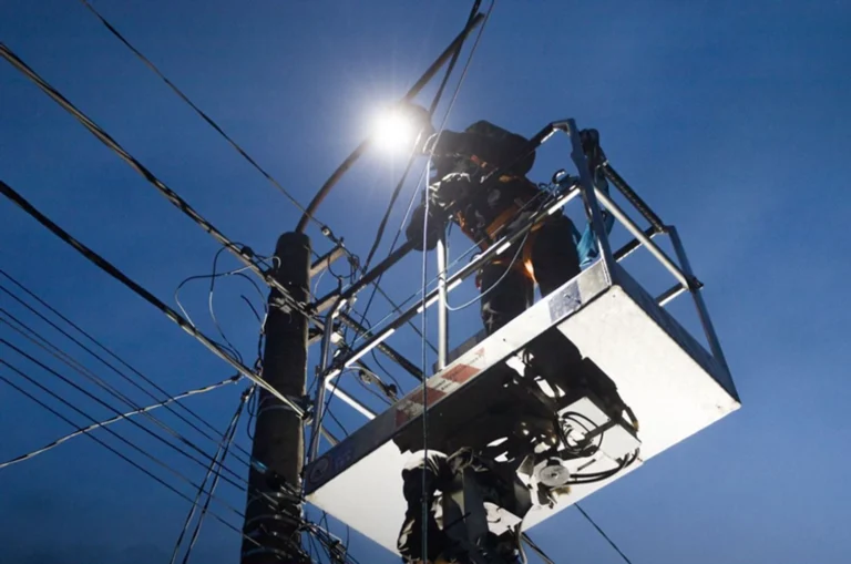 Через прицільну російську атаку, знеструмлено Донеччину – ОВА