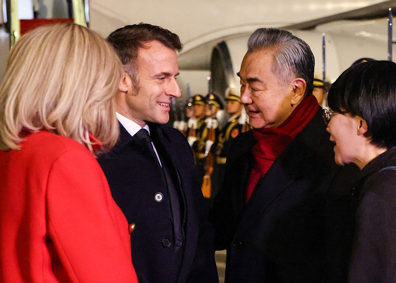 Макрон прибув з візитом до Китаю