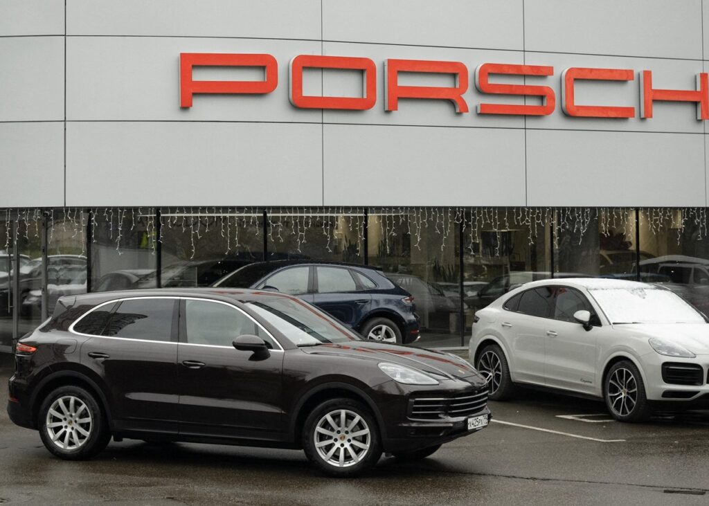 У Росії перестали працювати автомобілі Porsche