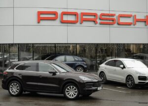 У Росії перестали працювати автомобілі Porsche