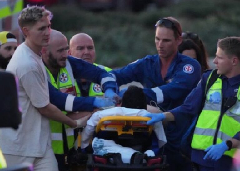 В Сіднеї під час Хануки стався теракт, є загиблі