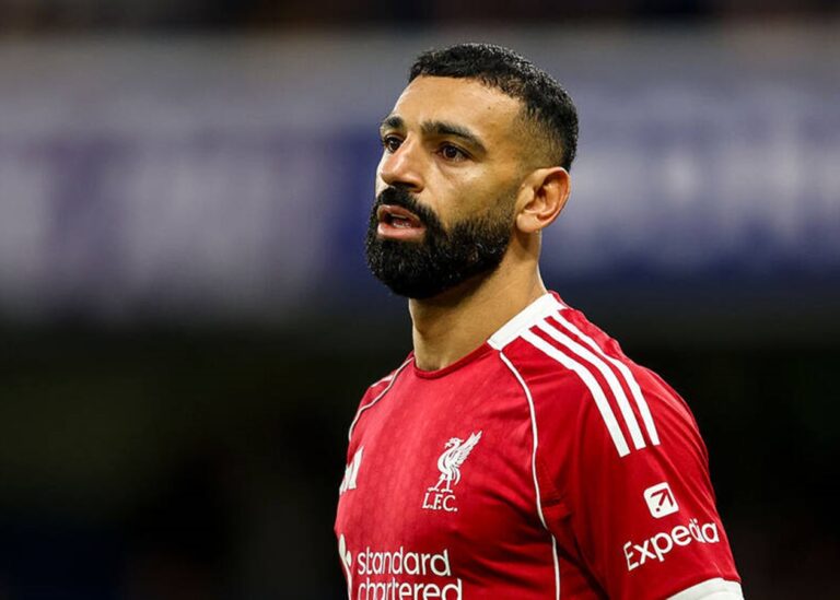 Конате прокоментував становище Салаха в команді