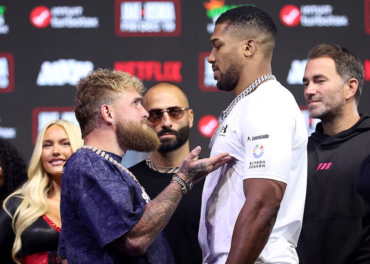 Дуель поглядів напередодні бою Джошуа й Пола