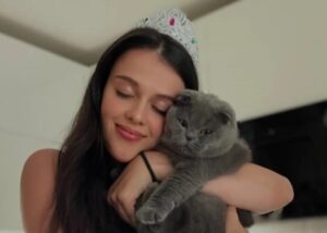 Українка розповіла, як заробляє її кіт