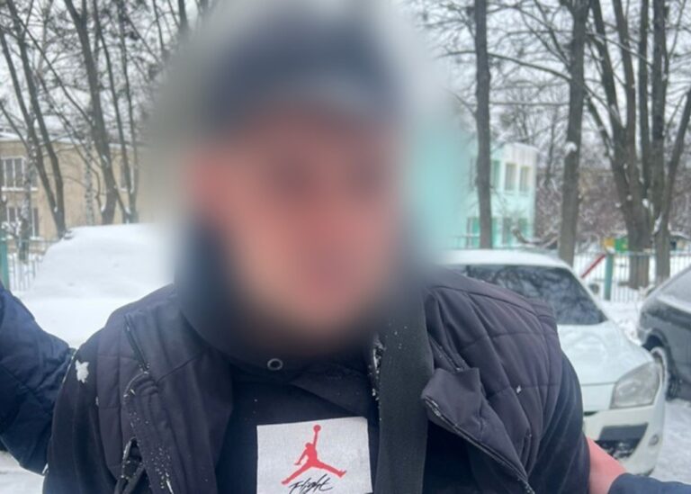 У Харкові затримали чоловіка, що стріляв у військового ТЦК