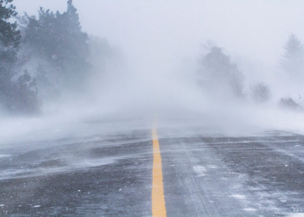 В Україні оголосили штормове попередження