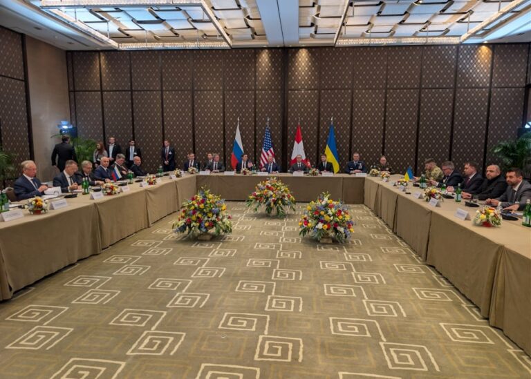 СюжетПереговори в Женеві: перші результати