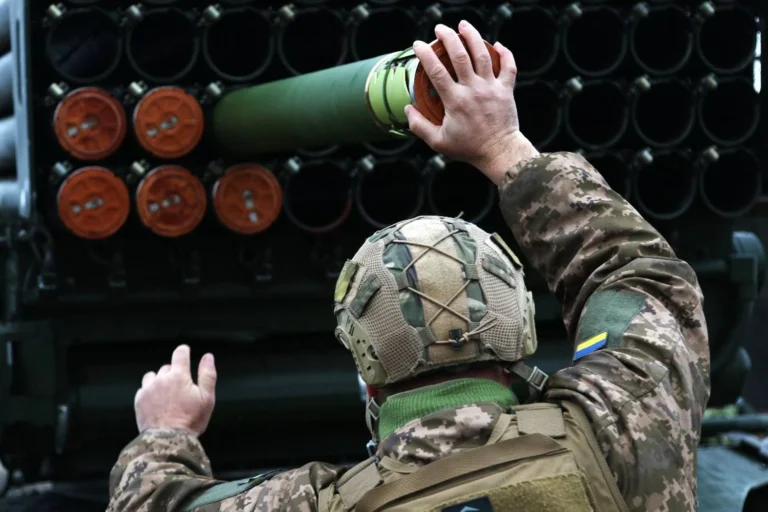 Окупанти скинули 200 авіабомб та атакували 171 раз за добу – Генштаб