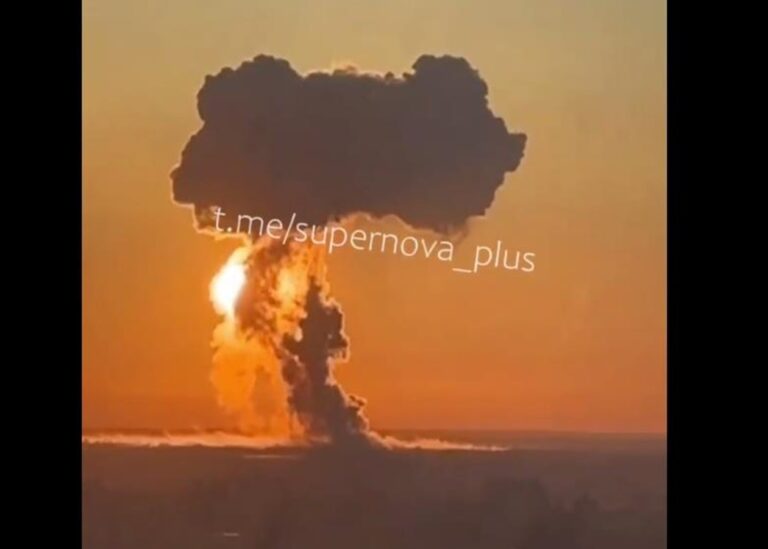 На аеродромі Енгельс потужні вибухи – соцмережі