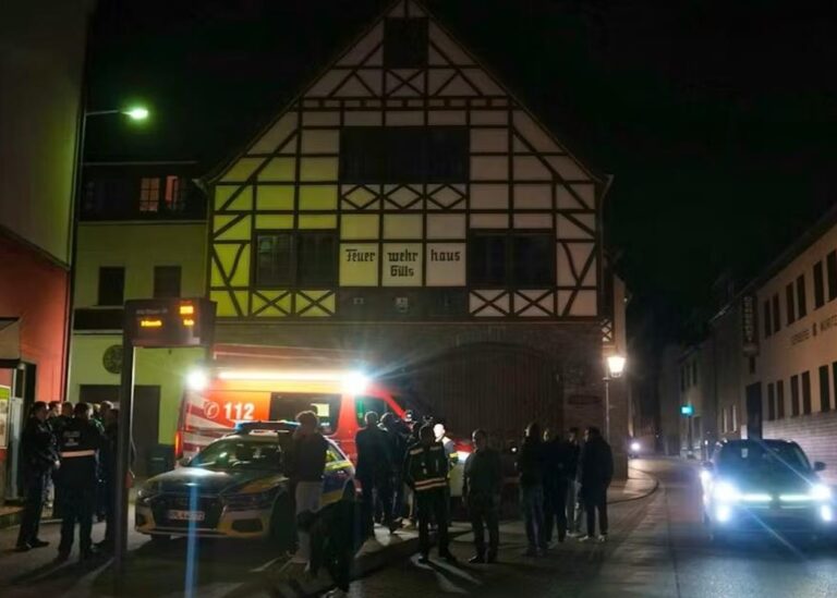 У Німеччині метеорит пробив дах будинку: падіння бачили в кількох країнах