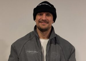 Тарас Цимбалюк розсмішив Мережу поцілунком актора