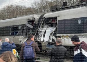 Поїзд Інтерсіті+ потрапив в аварію на Вінниччині