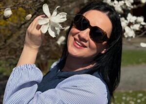 Відома українська ведуча вагітна первістком