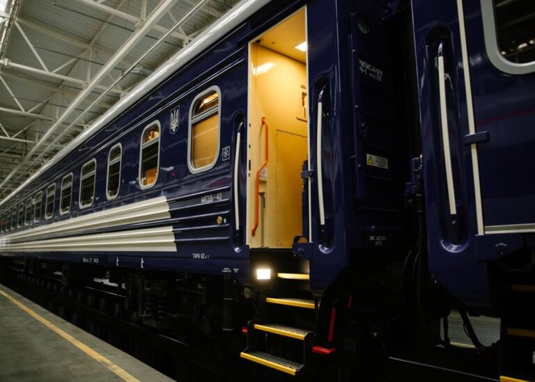 Укрзалізниця отримає сотню нових вагонів українського виробництва