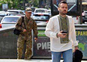 Зміни у травні 2026: тарифи, квитки на потяг, препарати для онкохворих