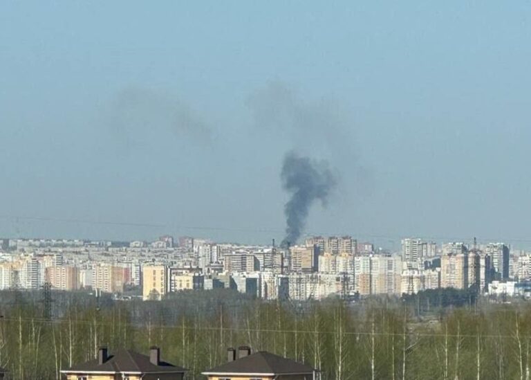 З'явився момент влучання ракети по заводу в РФ