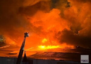 У Москві вирує масштабна пожежа на території Кремля в Ізмайловому