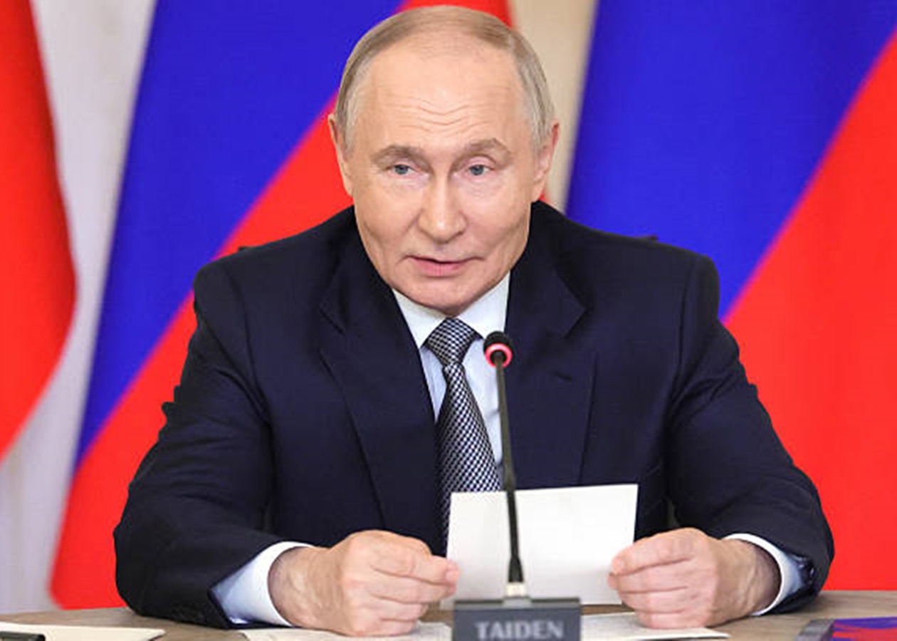Путін заявив про "доленосний" момент у Росії