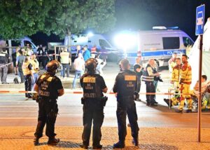 У Берліні авто в'їхало в натовп під час ЛГБТ-параду: є жертва