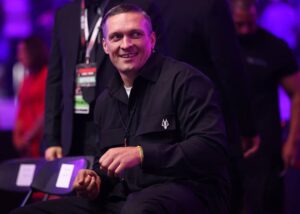 Усик передбачив переможця бою Кабаєл - Дюбуа