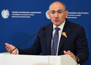 Уряд Вірменії на чолі з Пашиняном подав у відставку