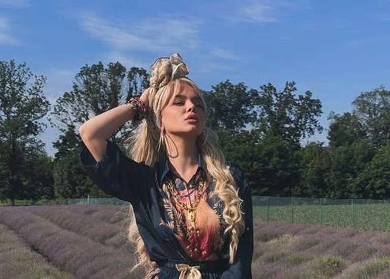 Аліна Гросу поділилася фото 4-місячного сина