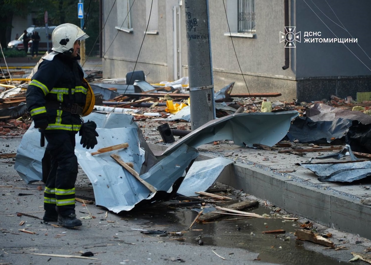 Удар по будівлі Нацполіції в Житомирі: кількість загиблих зросла