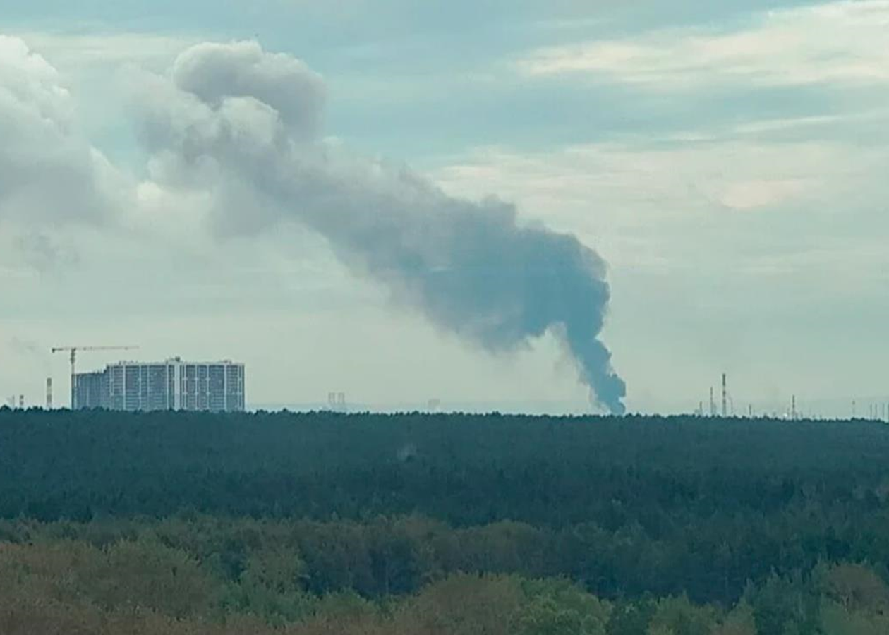 Дрони атакували один з найбільших НПЗ Росії - соцмережі