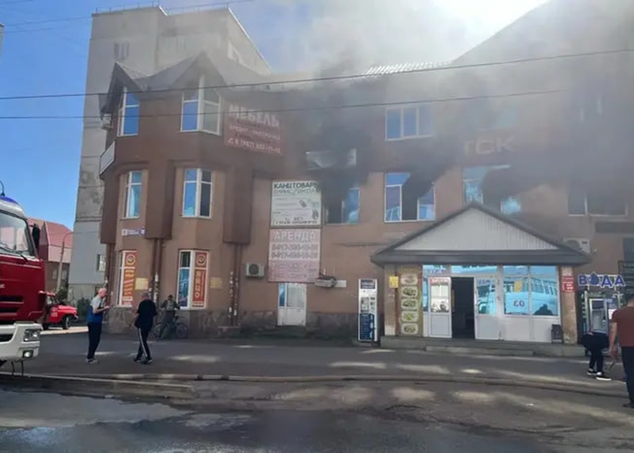 У Башкорстані спалахнув торговий центр: є загиблі
