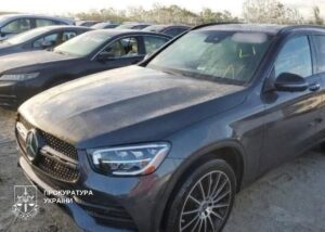 Киянин привласнив 556 тисяч за "продаж" Mercedes